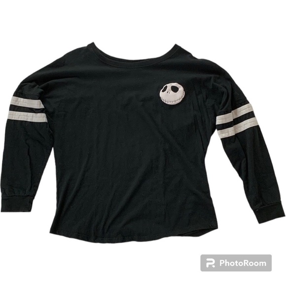 Disney Tops - Nightmare Before Christmas long sleeved t-shirt